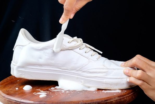 Spor ayakkabı nasıl temizlenir?